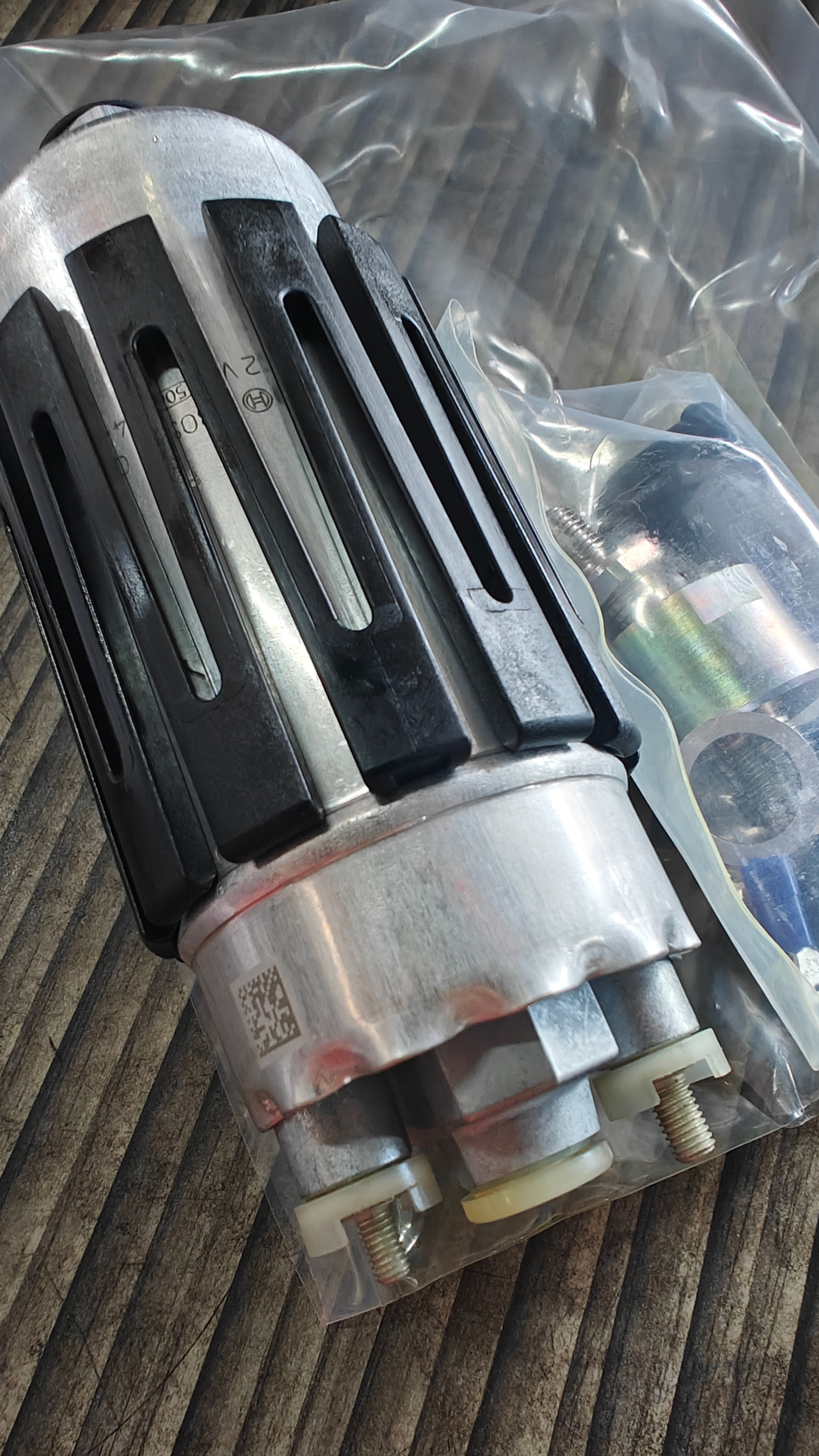 Bosch Motorsports 200 fuel pump in-line