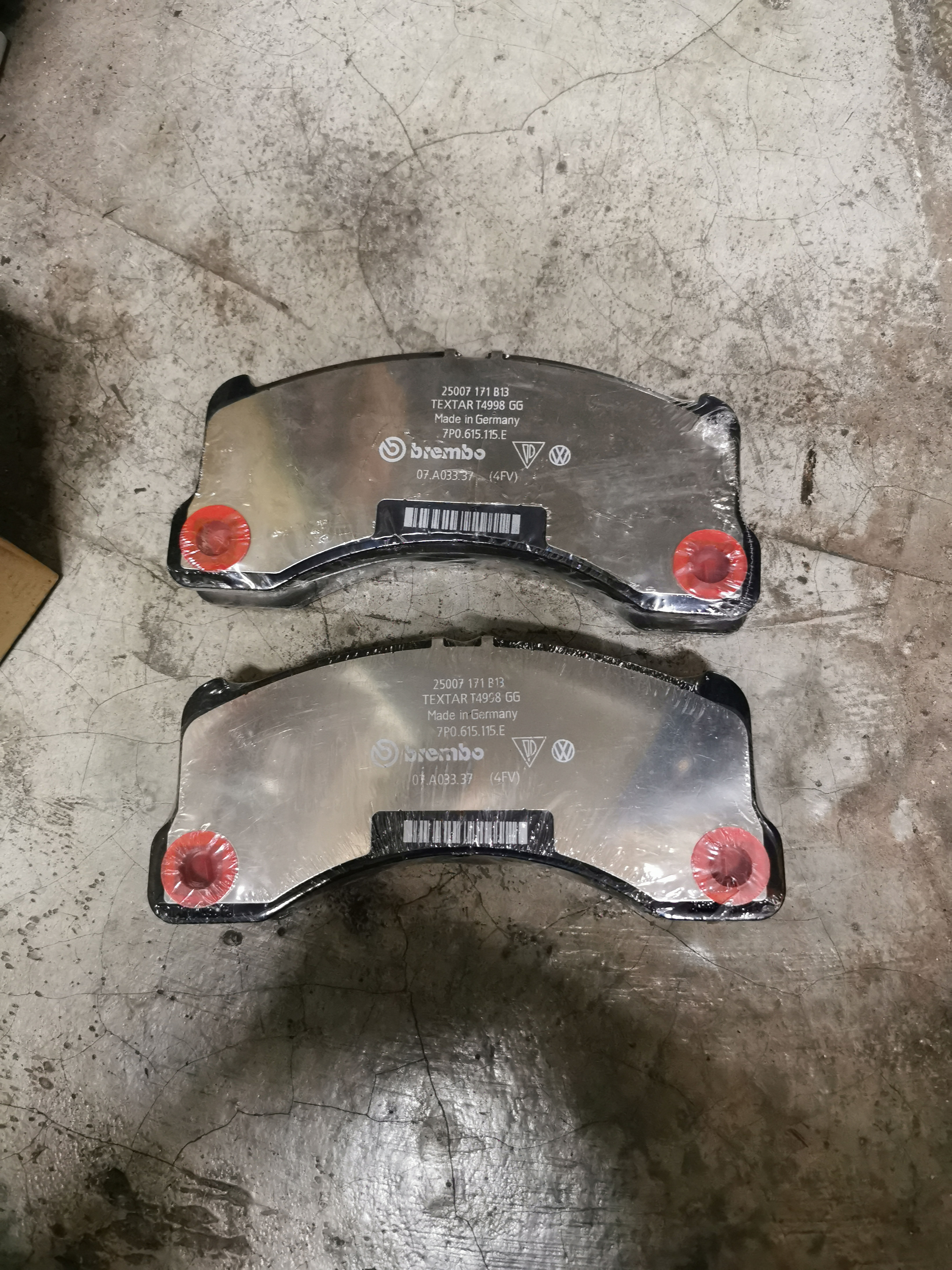 Porsche Brembo Front Brake Pads 