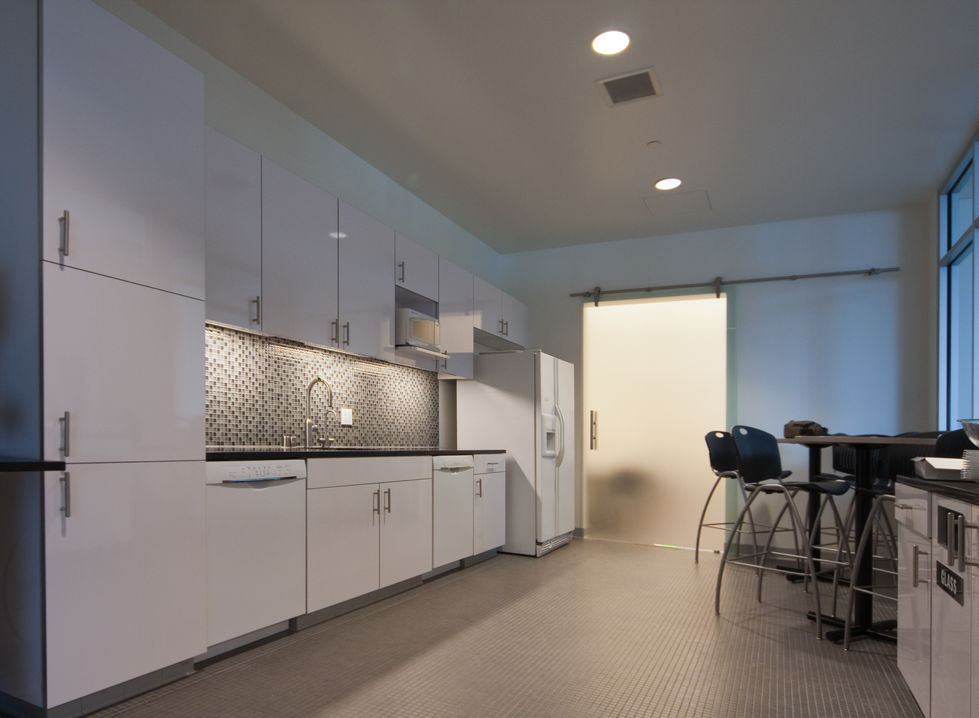 1121_20120120_bmw break room-10