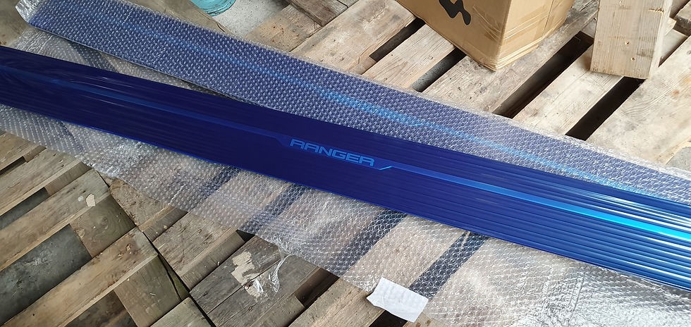 Miniaturbild: Elektrische Trittbretter für Ford Ranger, VW Amarok, Toyota Hilux, usw