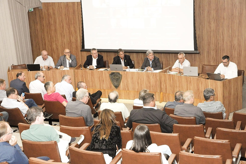 reunião para tratar do aumento de impostos