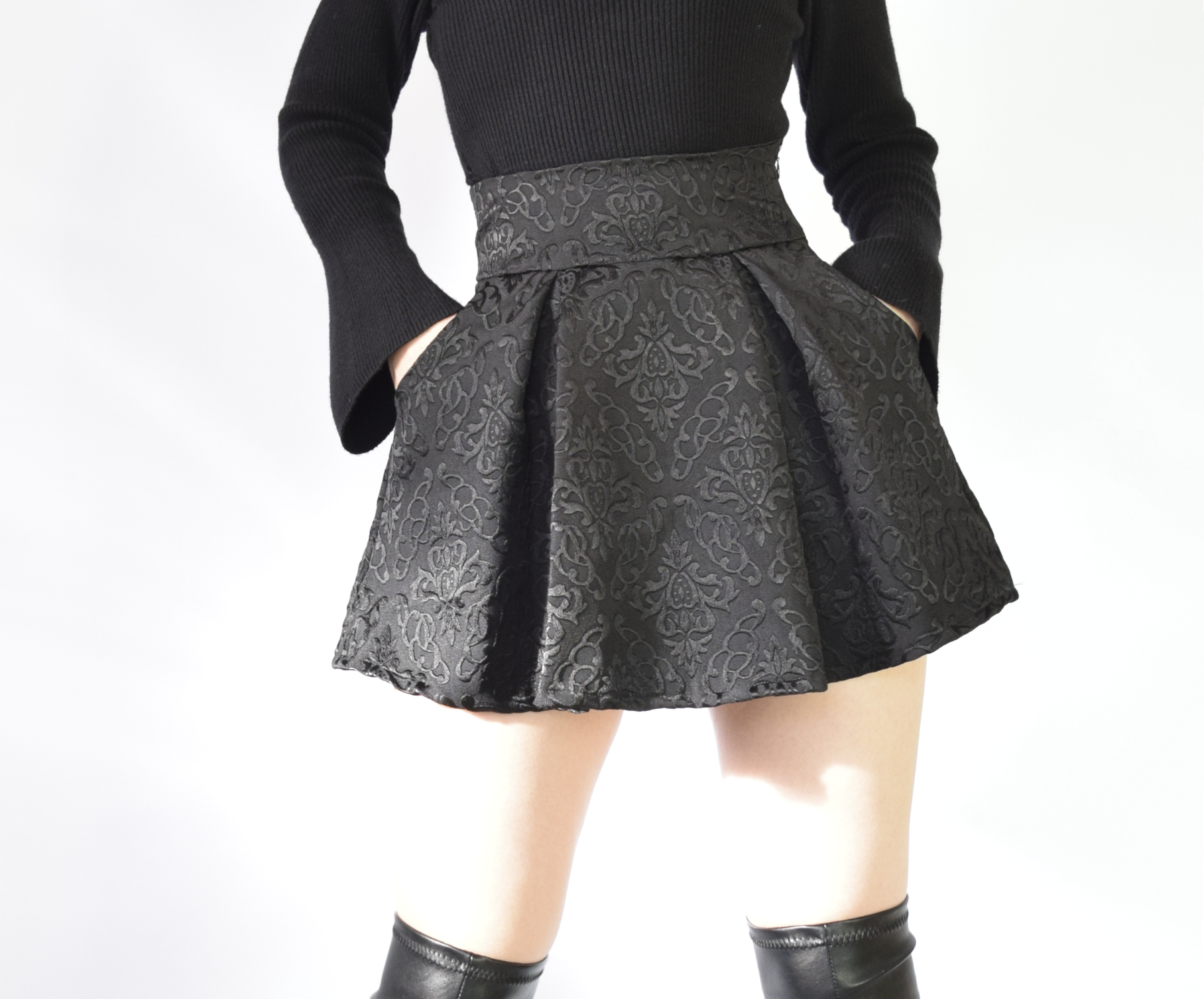 ポケット深さ修正 ダマスク柄エレガント ミニ丈スカート