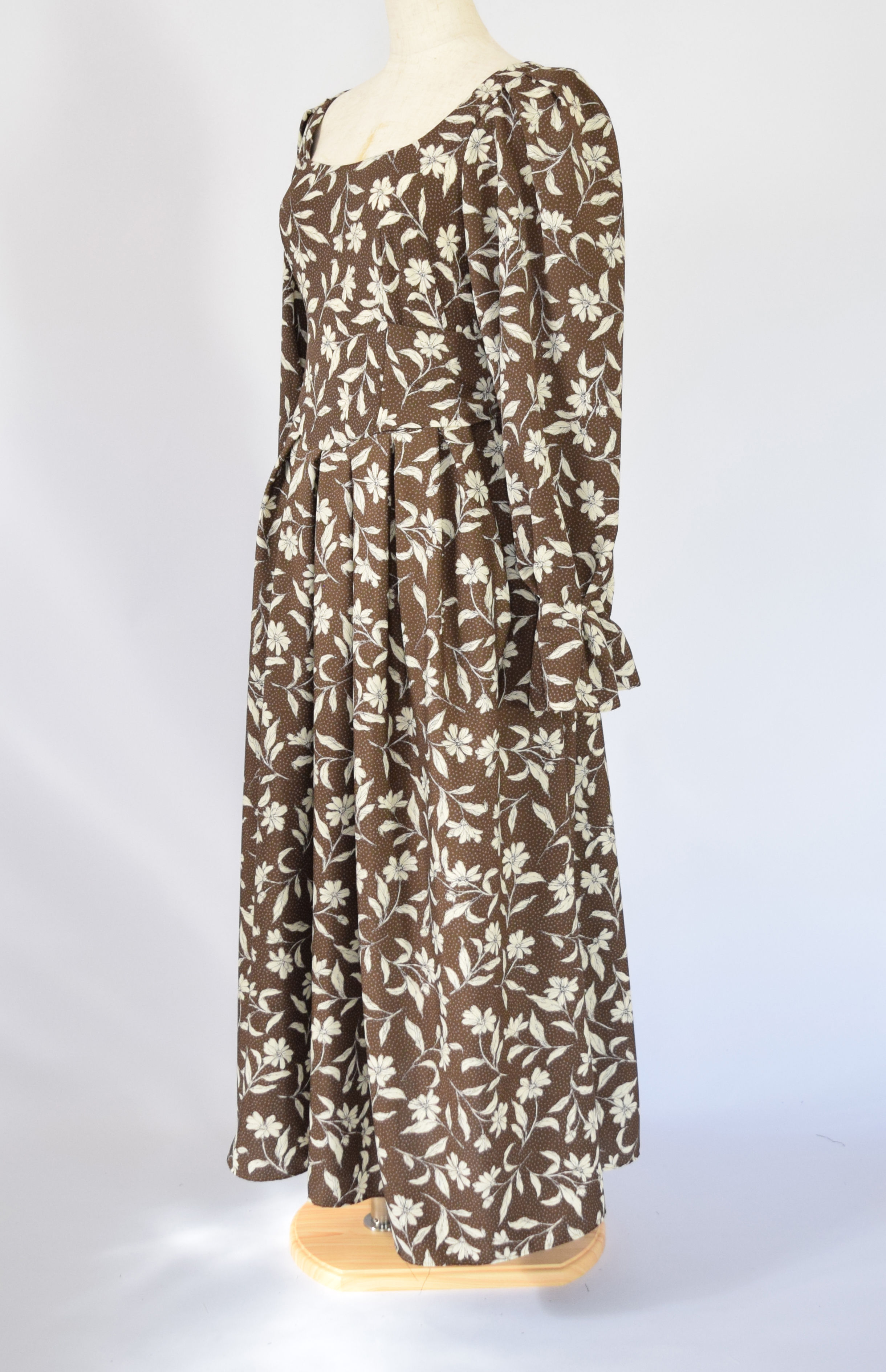 スクエアネック 花柄 ロングワンピース