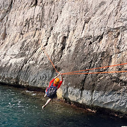 tyrolienne activite outdoor marseille calanques