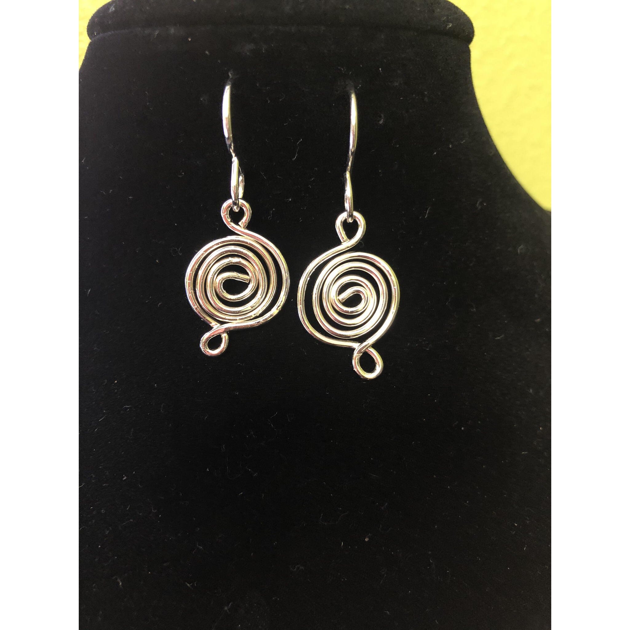 Mini Spiral Earrings (1512)