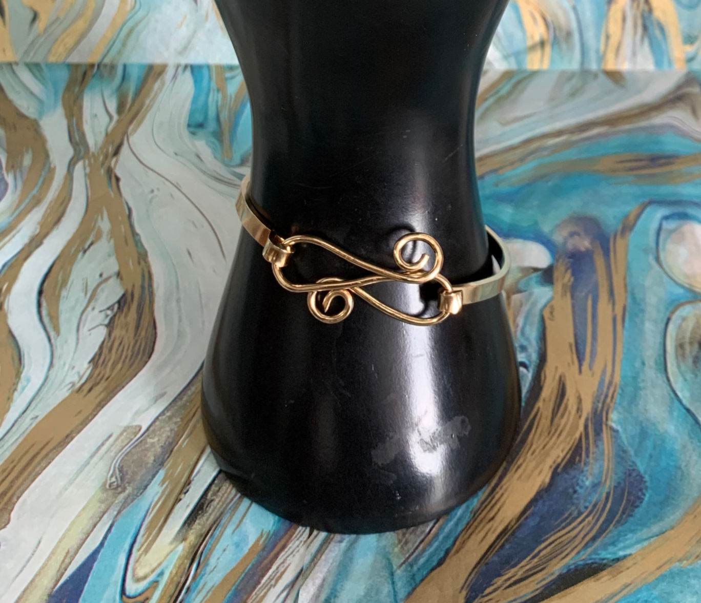  LCDVI FOLDED BANGLE (2699)