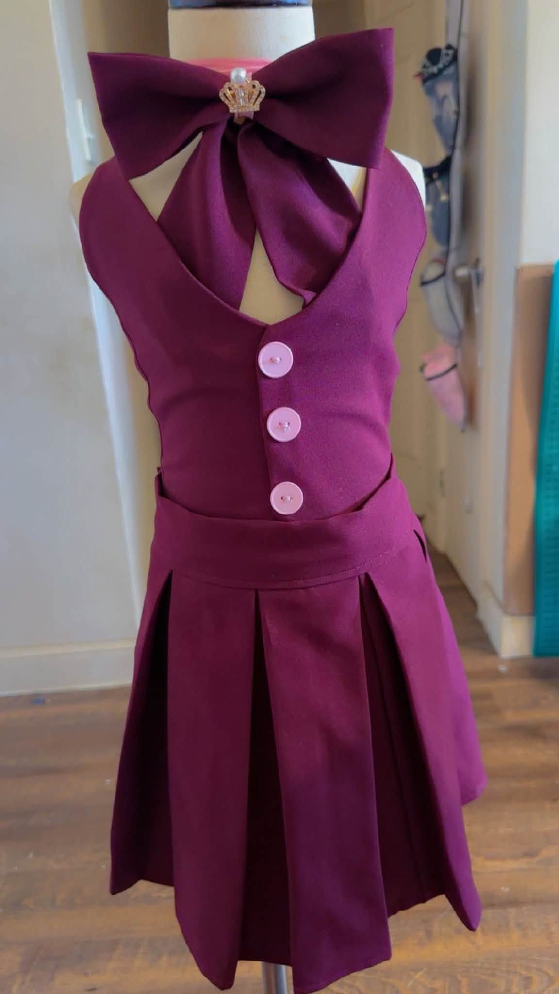 3-Piece Box Pleat School Uniform Set – Criss-Cross Back Vest (EL2993)