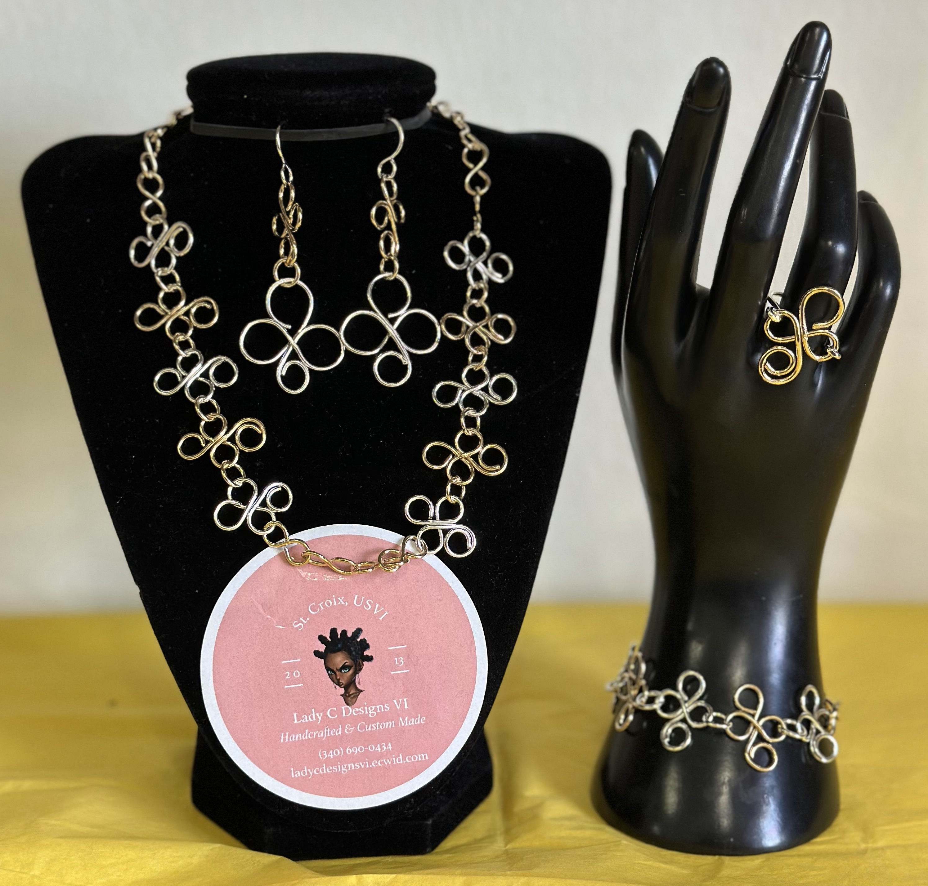 HAPPY-GO-LUCKY NECKLACE SET (2774)