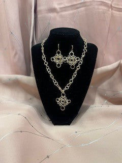 HAPPINESS NECKLACE SET (2454)