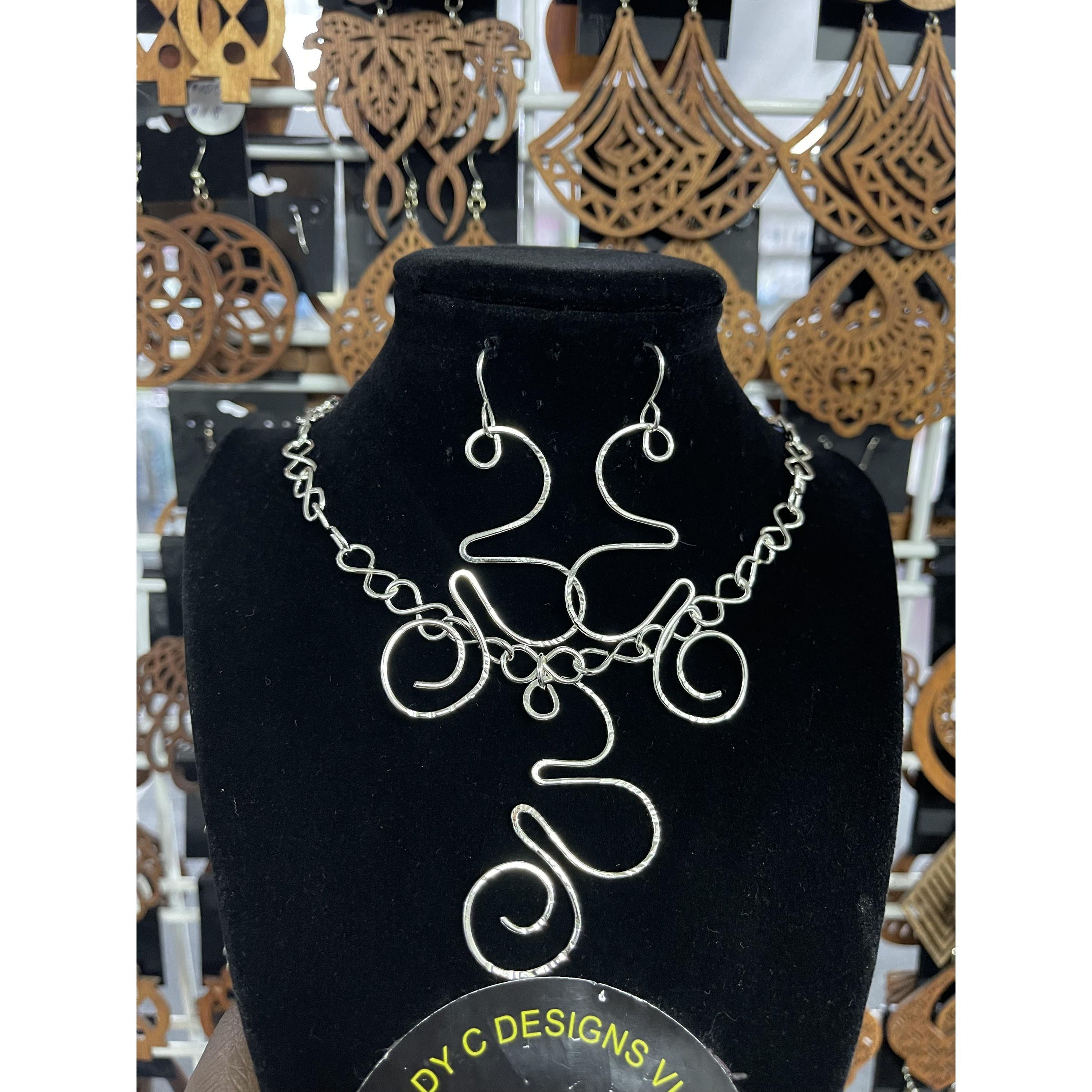 LCDVI Abstract Necklace Set (1863)