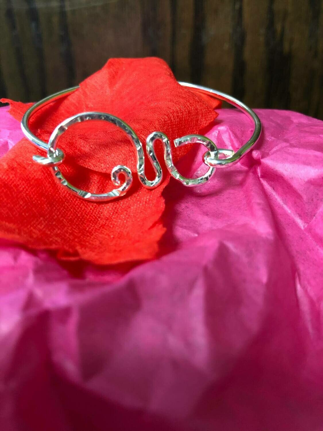 LCDVI Open Swirl Bangle (1489)