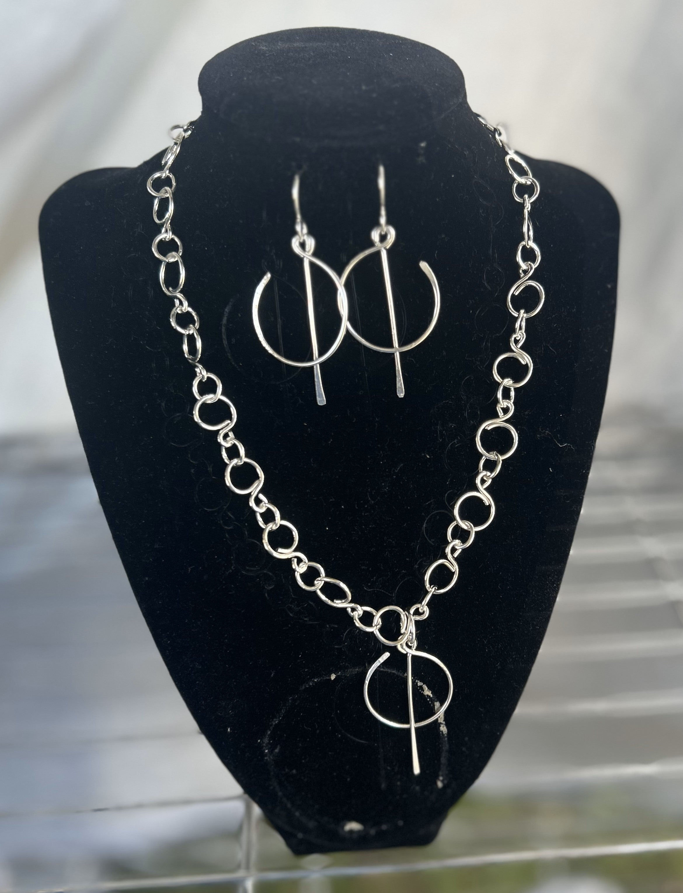 THE "CINDY" NECKLACE SET (2527)