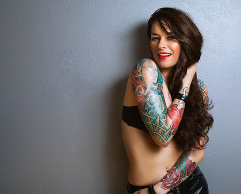 Tatuerad flicka