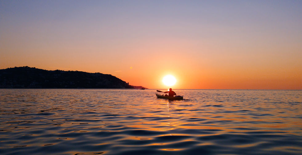 sunrise kayak bordighera