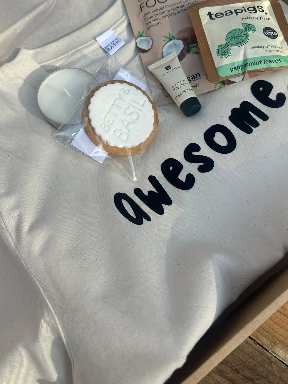 Thumbnail: Betty Bundle (T-Shirt Gift Set)