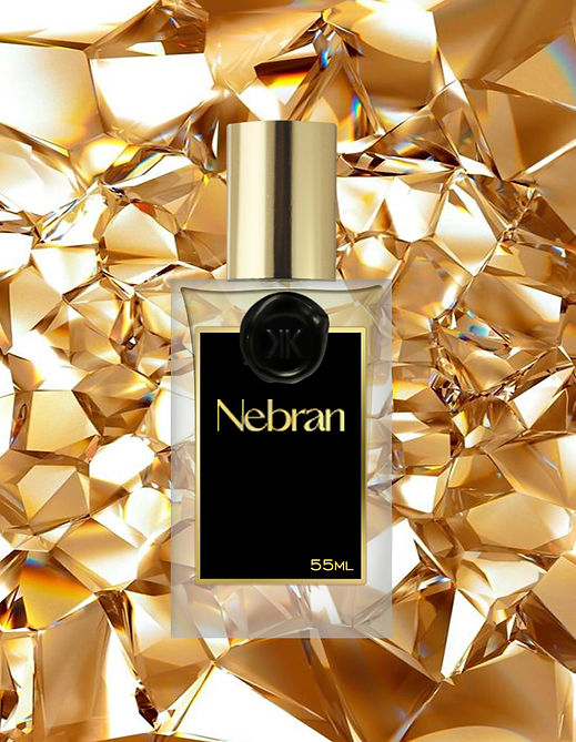 Perfume inspirado em Tenebra Royal Crown. Para mulheres que buscam um perfume opulento e hipnótico que celebre a sedução, Nebran, o contratipo de Tenebra Royal Crown, é a escolha ideal. Sua composição marcante e sedutora combina elementos florais e aromáticos. A fragrância se inicia com um toque quente de noz-moscada e cardamomo, que contrasta com a doçura floral da tuberosa e do heliotrópio, criando um efeito cativante. Seus acordes predominantes são floral branco, tuberosa, baunilha, animálico, atalcado, amadeirado, âmbar, floral, doce e verde. Classificado como um floral oriental atalcado, Nebran é exatamente o que se deseja para tornar uma noite especial ainda mais inesquecível.