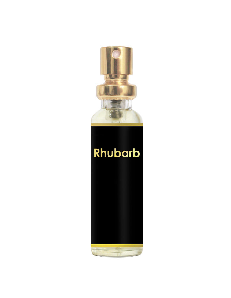 Com Rhubarbe, inspirado em Eau De Rhubarbe Ecarlate da Hermès, você experimenta uma fragrância frutada e cítrica que expressa todo o frescor do ruibarbo crocante e da lantana acidulada, harmonizado com elegantes notas de almíscar. Esta é a interpretação inesperada da coleção Cologne Hermès, retrabalhada com o surpreendente frescor de uma planta herbácea. Seu perfil aromático único e refrescante é dominado pelo aroma ácido do ruibarbo, combinado com a doçura das frutas vermelhas, e um fundo de almíscar branco que o torna mais quente. As notas principais incluem uma nota de topo ácida de ruibarbo, uma nota de coração doce de frutas vermelhas e uma nota de fundo quente de almíscar branco, resultando em um aroma fresco e vibrante, muito suave na pele. Versátil o suficiente para ser usado em ambientes formais ou casuais, e ideal para a primavera e o verão, Rhubarbe é um item essencial para o dia a dia.