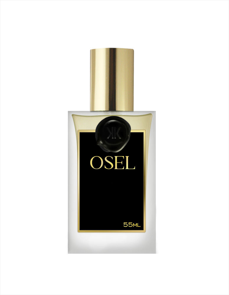 inspirada na fragrância de luxo Oesel de Xerjoff. Com uma profundidade surpreendente e uma sensualidade que transcende o temp