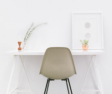 Minimalist white table_edited.jpg