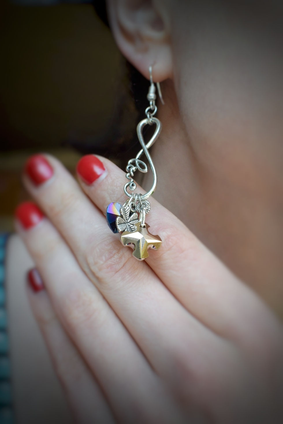 Thumbnail: Lucky in love statement earrings 