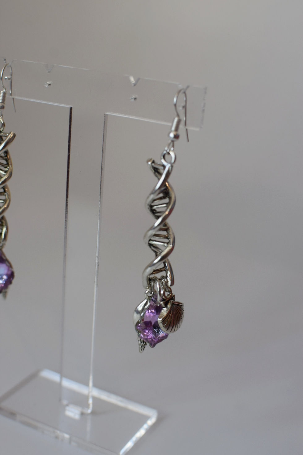 Thumbnail: Amazing genes statement earrings 
