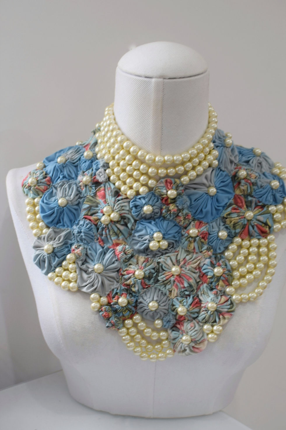 Thumbnail: Marie Antoinette statement necklace 