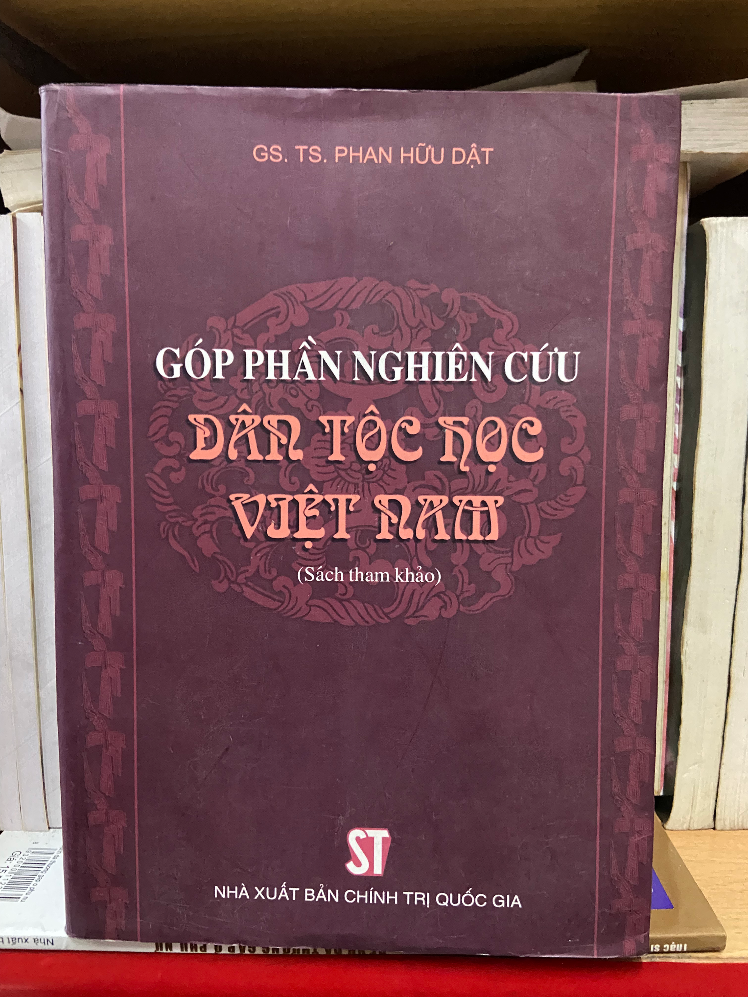 Góp phần nghiên cứu Dân tộc học Việt Nam - Phan Hữu Dật