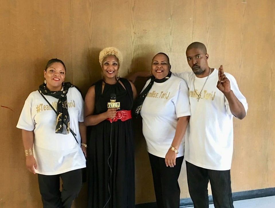 tori j live team pic