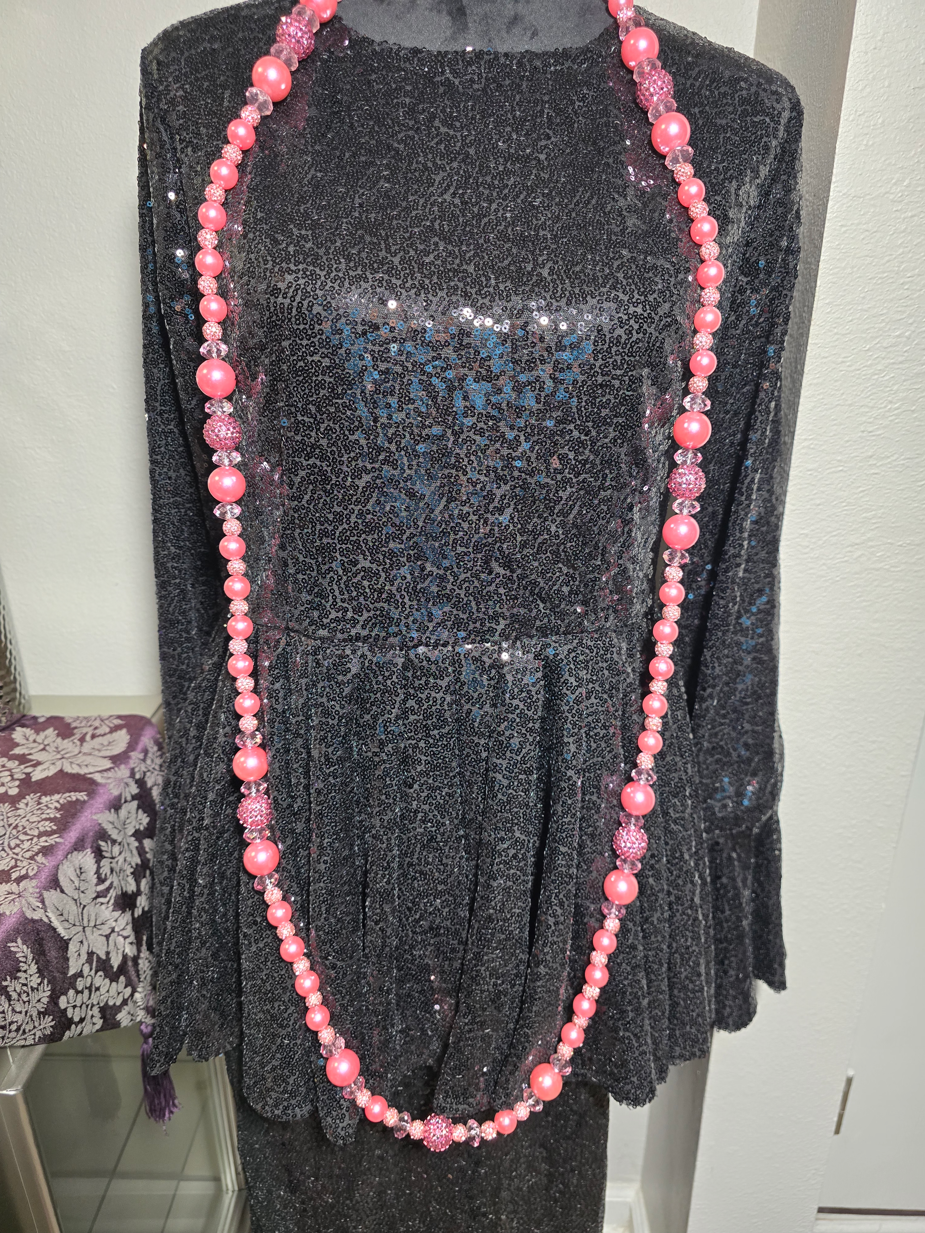 20260226-02 NECKLACE SHADES OF PINK 32 INCHES