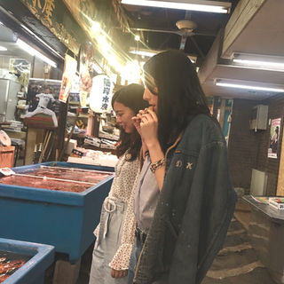 朝から市場散策