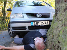 Výuka první pomoci ve školách a v autoškolách — neboj se pomoci!