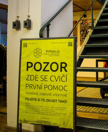 První pomoc ve firmách — neboj se pomoci!