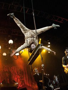 130205_130121Zombiecircus2.jpg