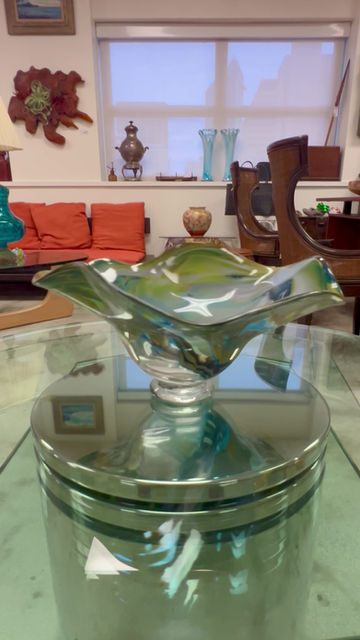 Miniaturbild: Green and White Large Art Glass Bowl