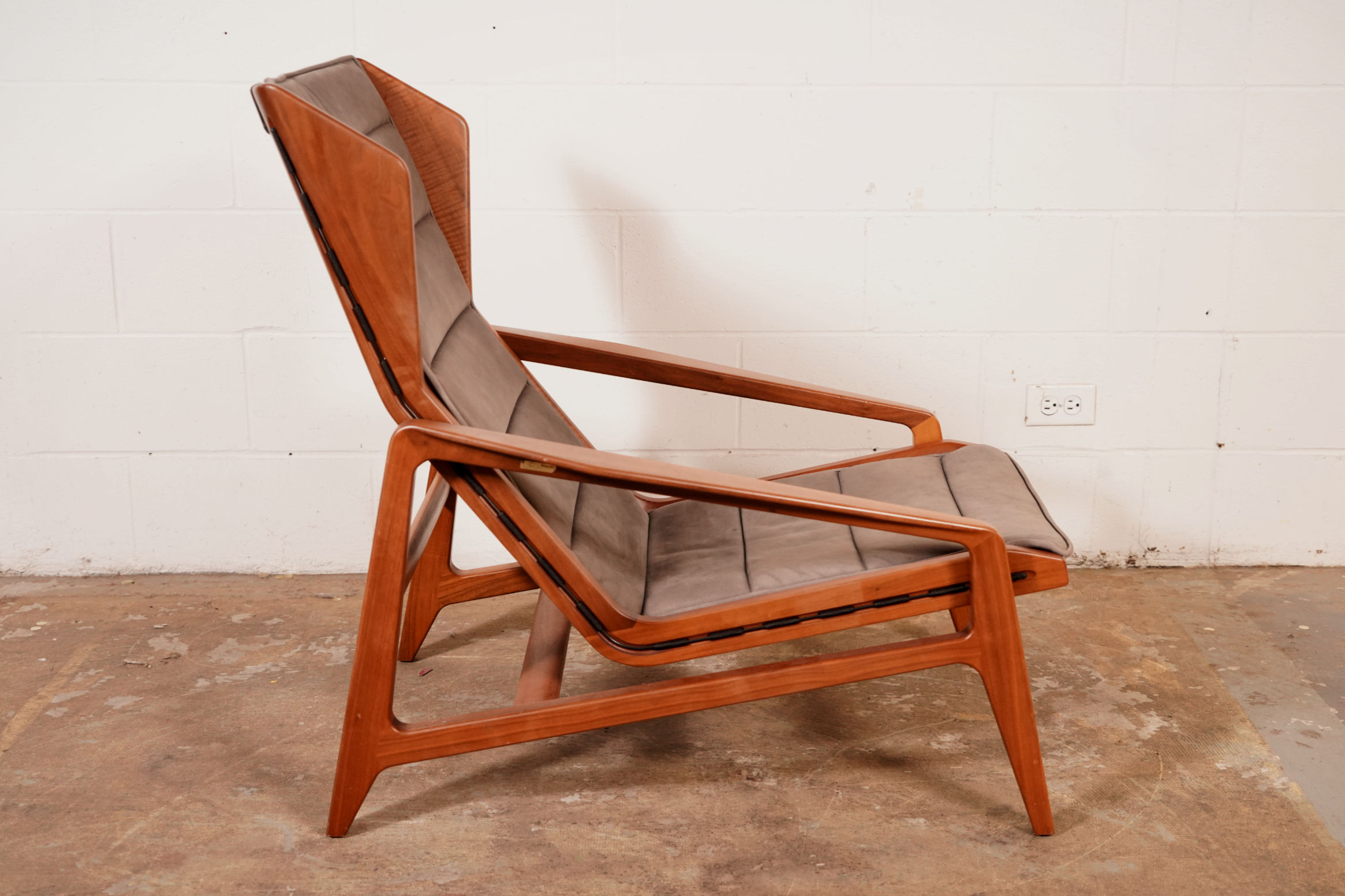 811 by Gio Ponti Chair in Grey Suede