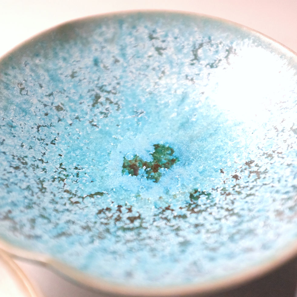 Thumbnail: Flower-shaped high-pedestal pot