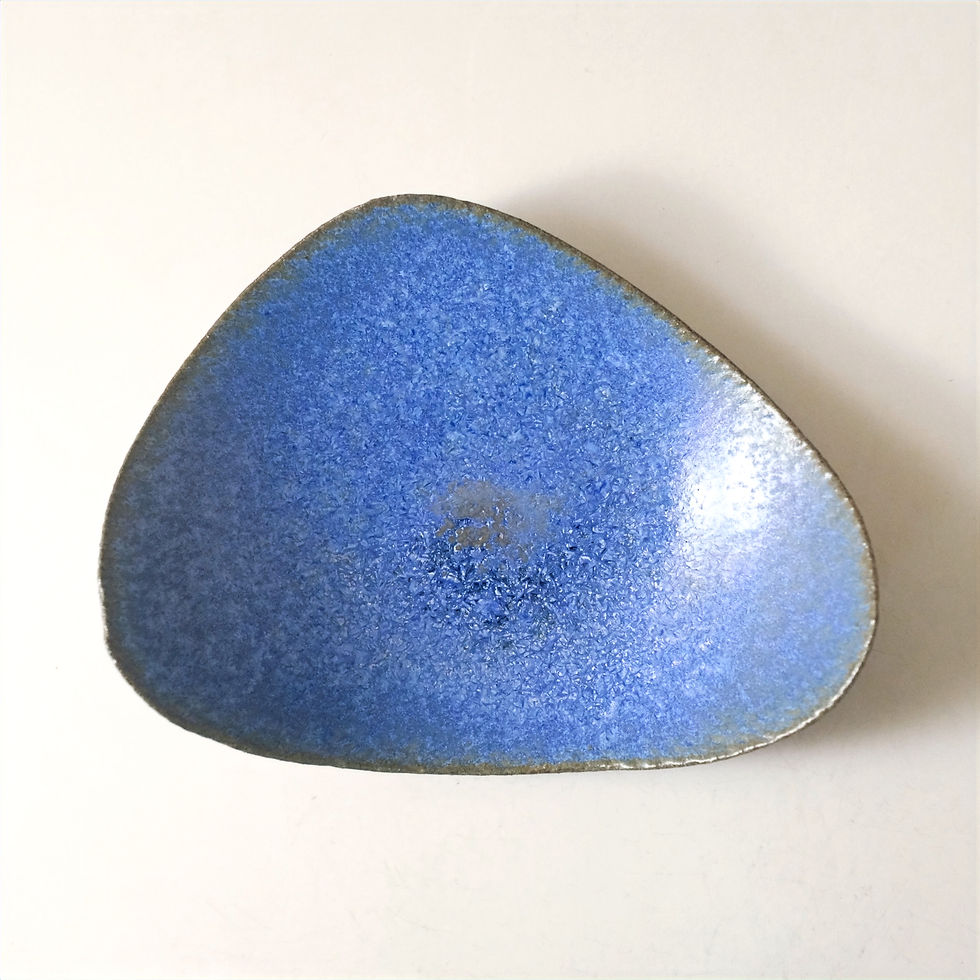 Thumbnail: Rice ball plate with legs (large)