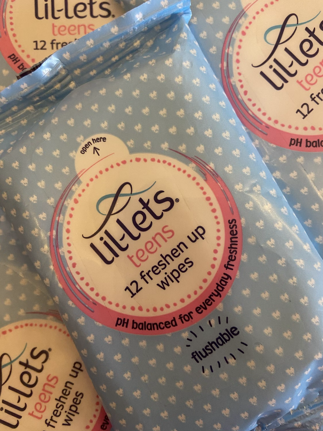 Lil-let’s Teens “Freshen up” wipes 