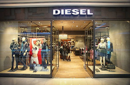 Akasya avm Diesel mağazası ham metal uygulamaları