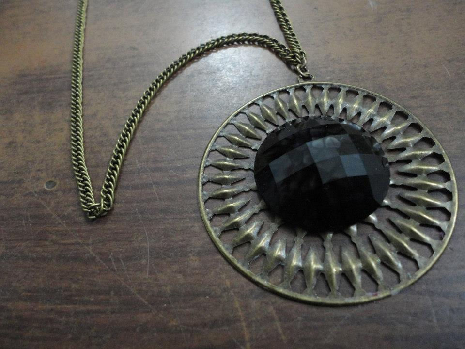 Collar negro