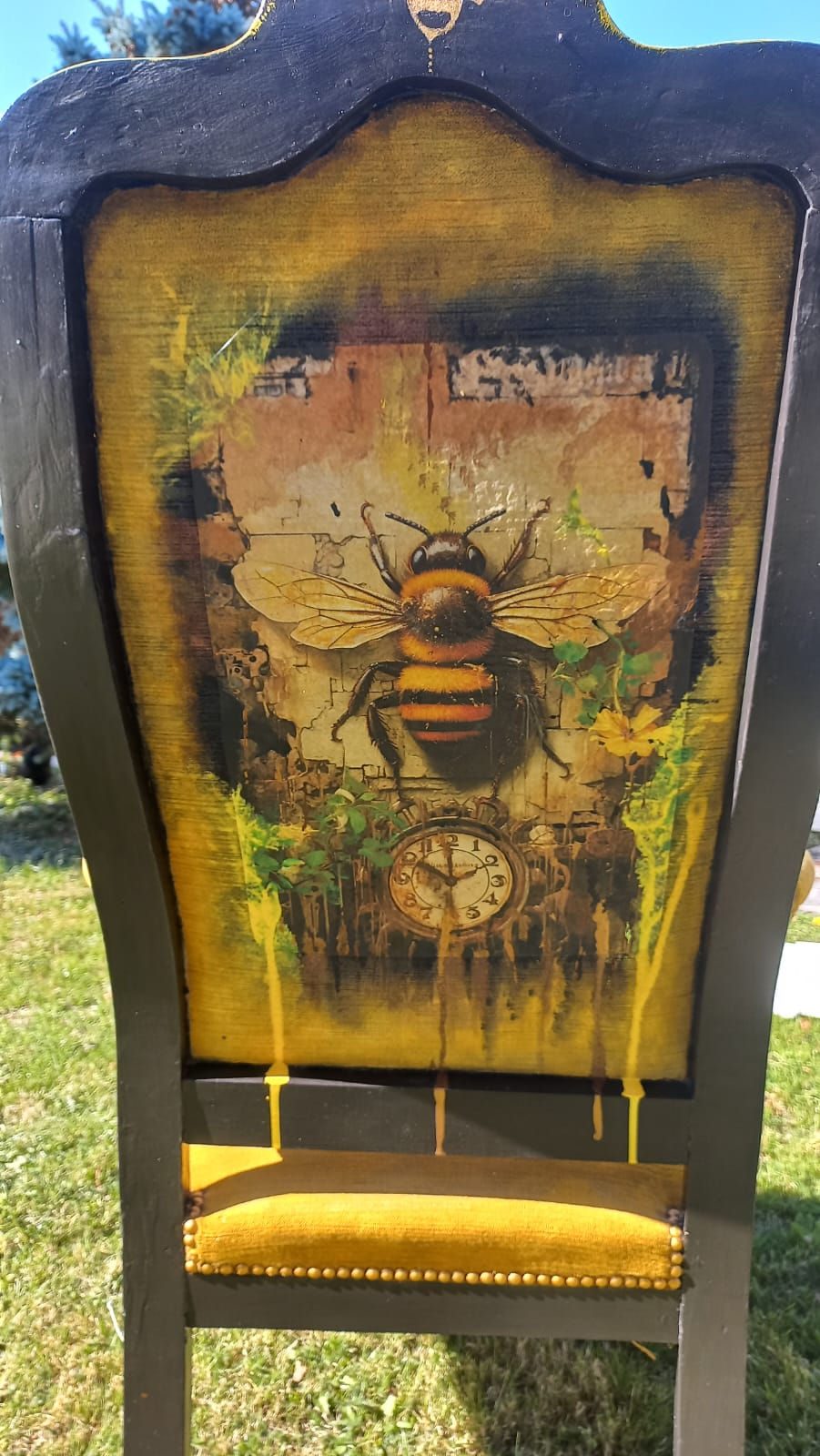 Thumbnail: The Bumble Bee Chair