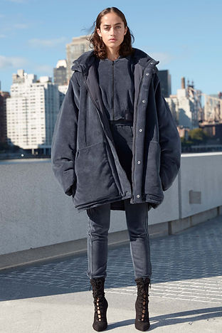 28-yeezy-spring-2017-rtw.jpg