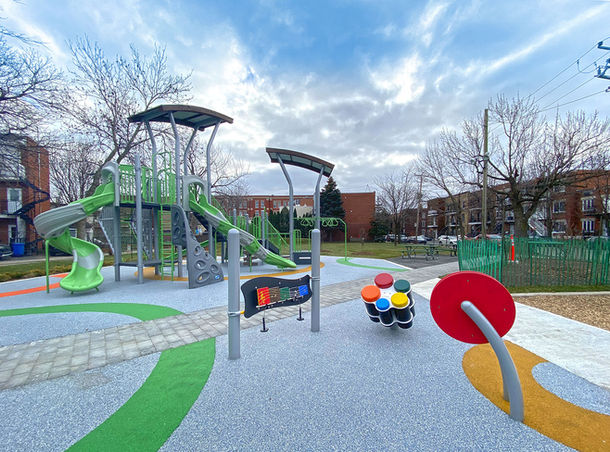 Playgrounds: Playground by Little Tikes - Verdun borough (Montreal) -
Poirier Park (2020)