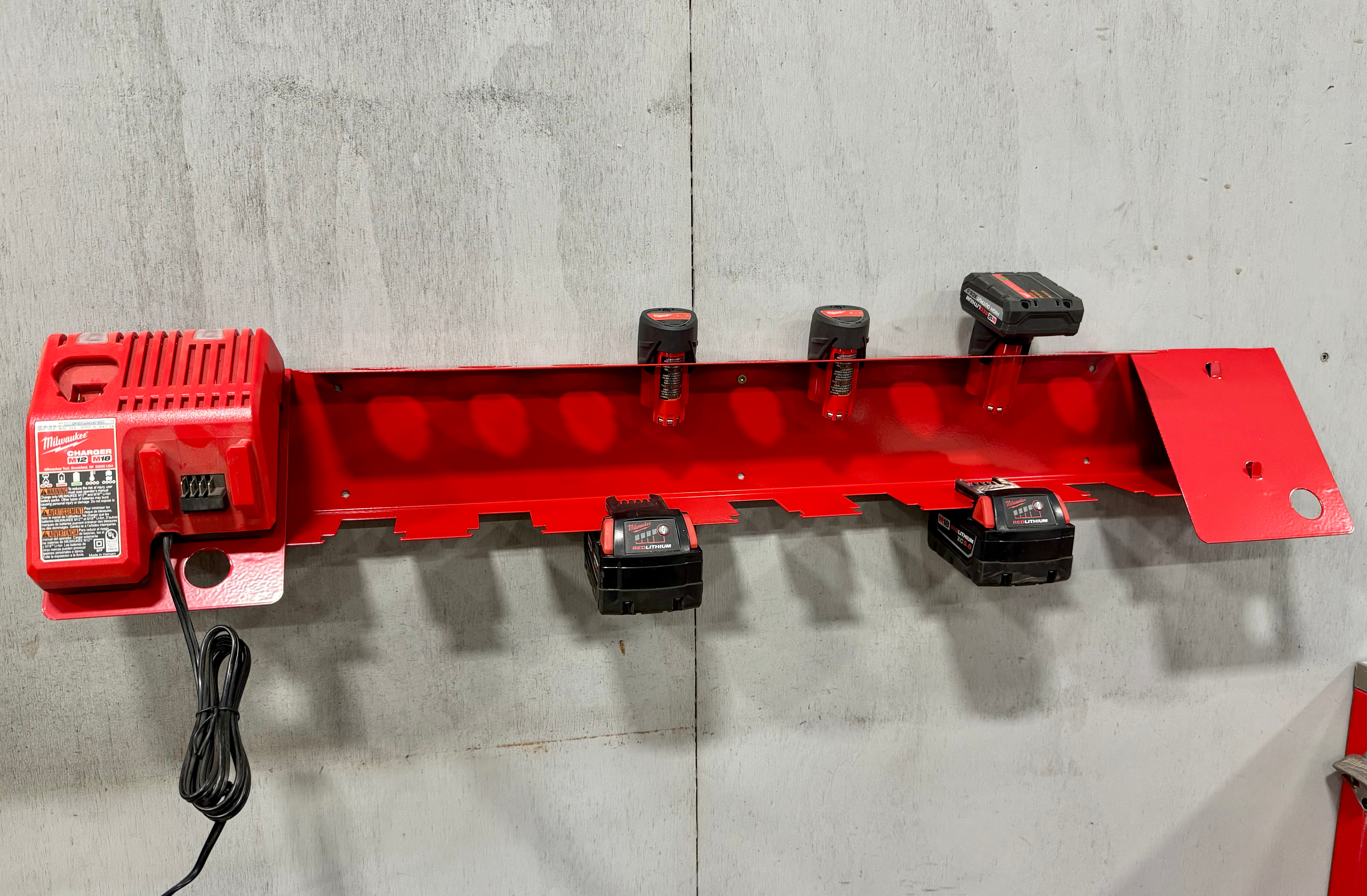 Milwaukee M12/M18 Mega Charging Station