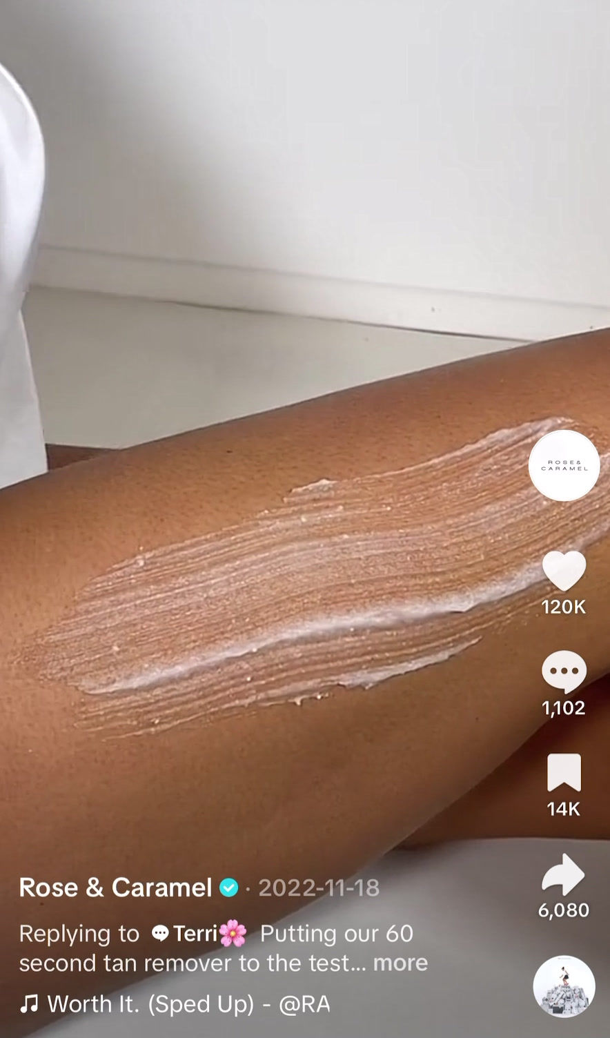 Thumbnail: ROSE + CARAMEL 60 SECOND TAN REMOVER