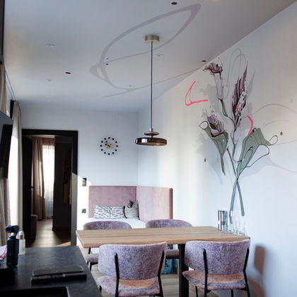 Der Gänsehaut-Moment: Warum emotionale Kunst im Hotel Gäste zu Stammgästen macht