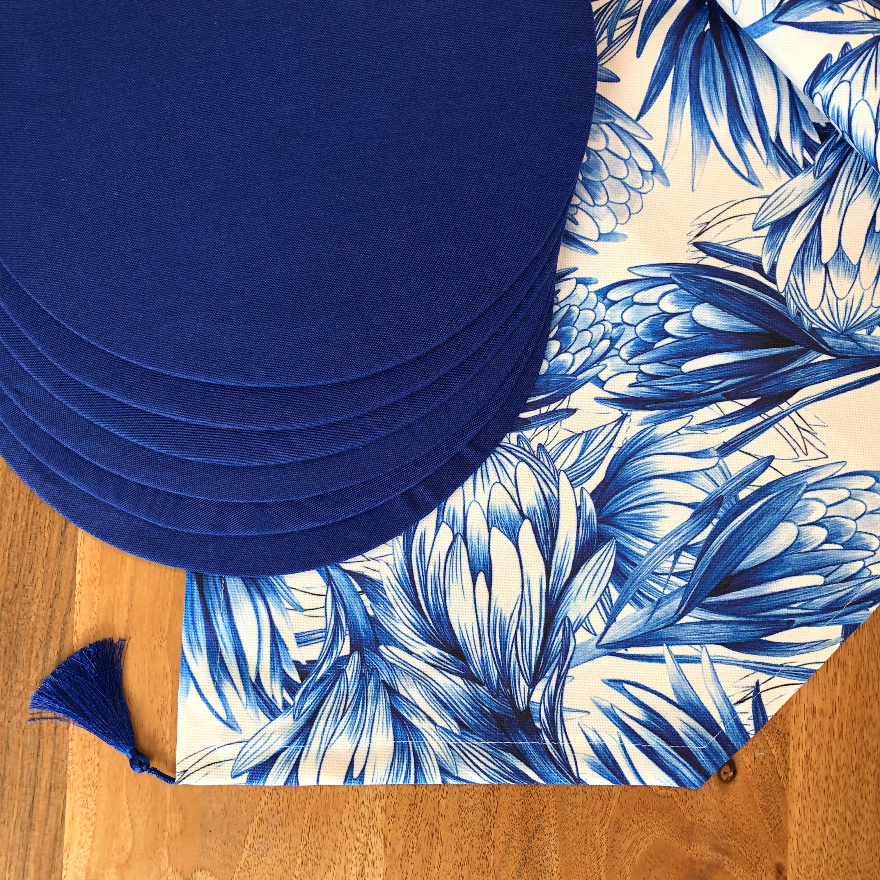 Egzotik Çiçek Desen Takım