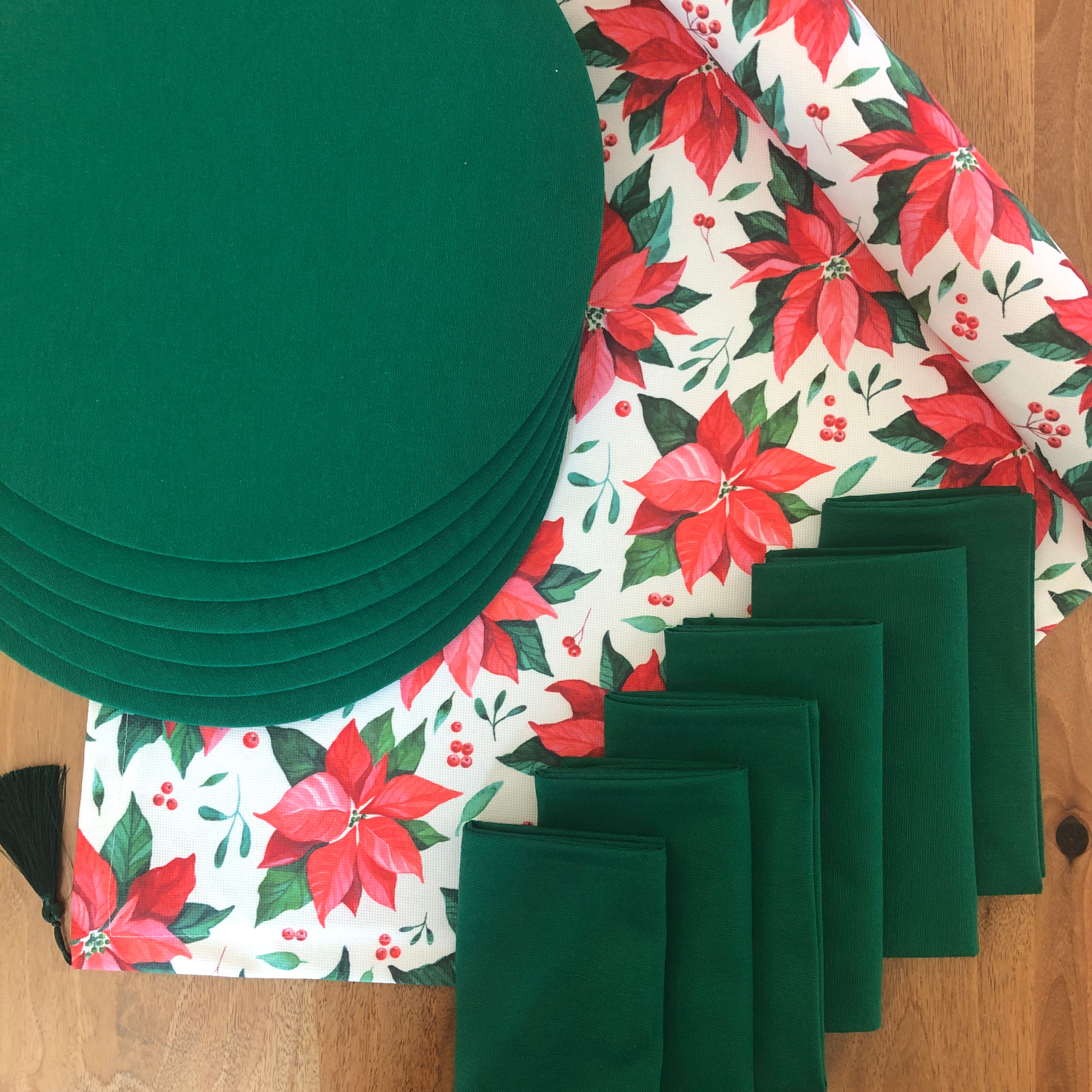 Yılbaşı Çiçeği Desen Peçeteli Takım