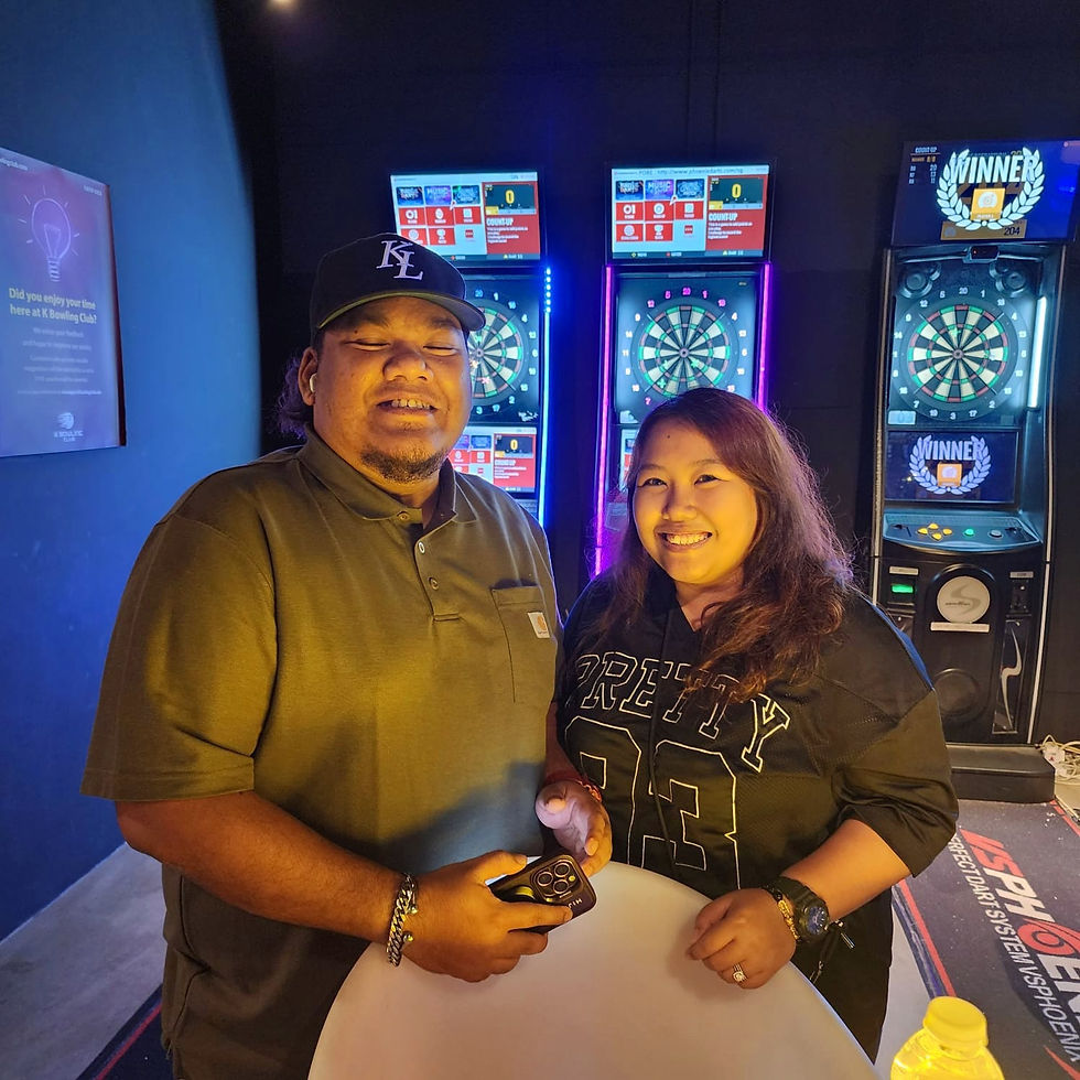 Emcee Singapore - 6 Darts machine right behind them, lets get ready to start!