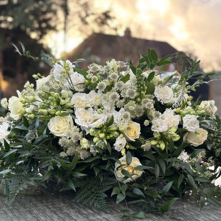 Honouring Memories: A Guide to Funeral Flowers in Alton, Hampshire
